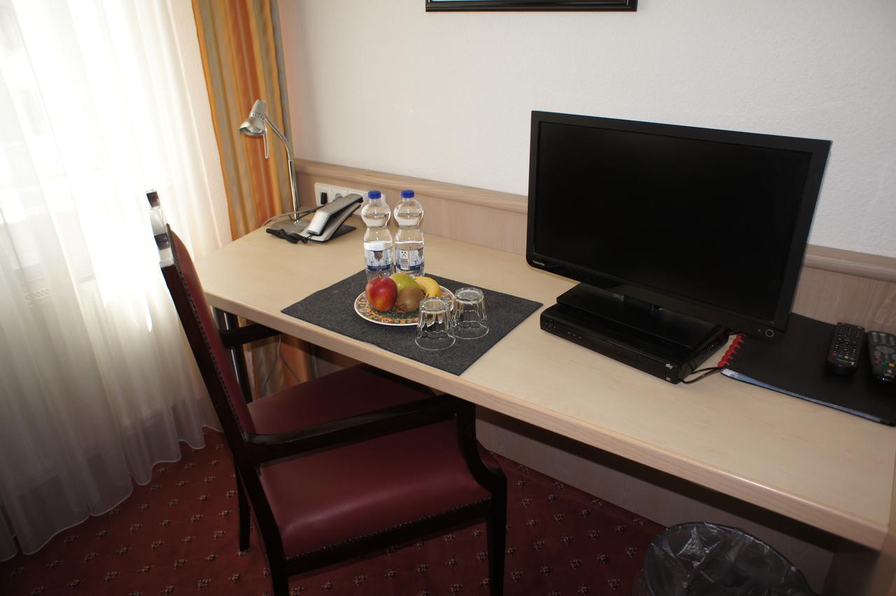 Steiners Hotel Airport-Messe Estugarda Exterior foto